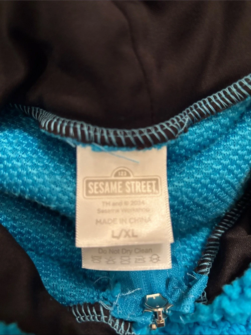Spirit Adult Sesame Street Cookie Monster Jumpsuit Costume - Picture 6 of 8